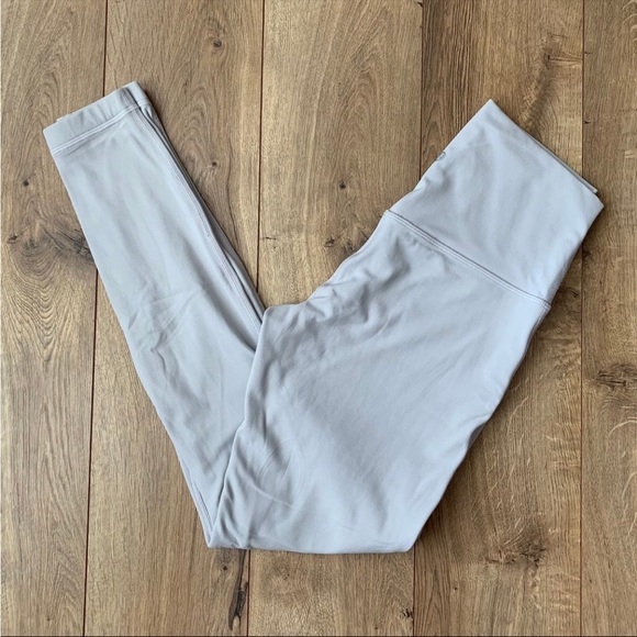 Lululemon align leggings. NWOT - Picture 3 of 9